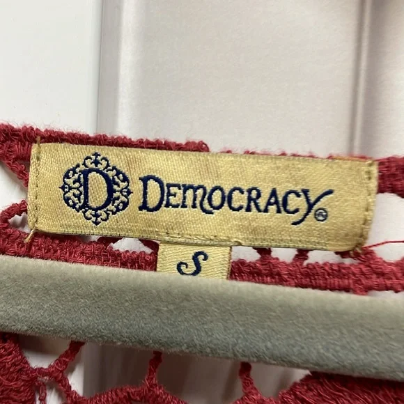 Democracy boho lace embroidered open rose color size small top - Picture 3 of 6